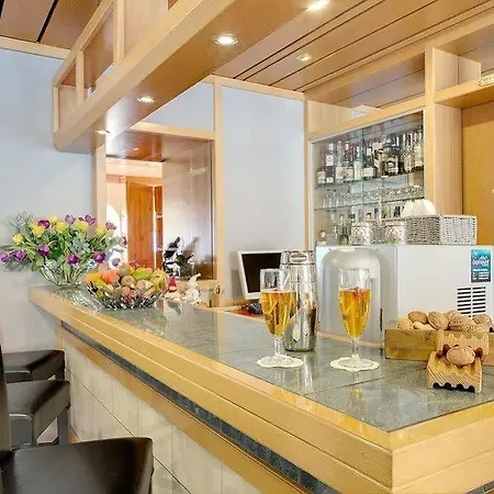 爱德多酒店 3*