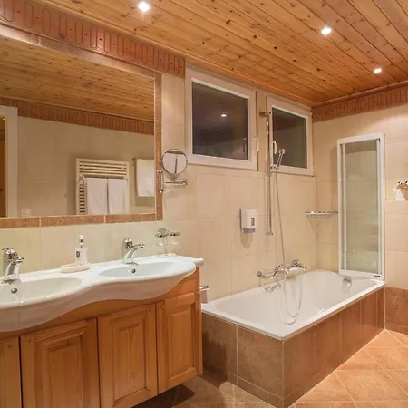 Ad'eldorado Hotel 3*